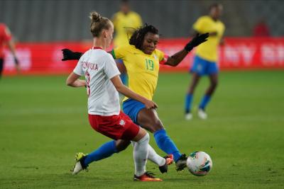 Seleção Feminina vence Polônia e continua invicta sob o comando de Pia