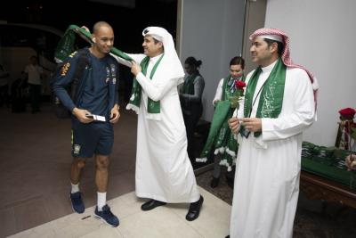 Seleção Brasileira chega à Arábia Saudita para enfrentar a Argentina