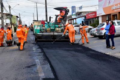 Iniciado asfaltamento no bairro Cohama; no bairro Rio Anil começa nesta quinta (31)