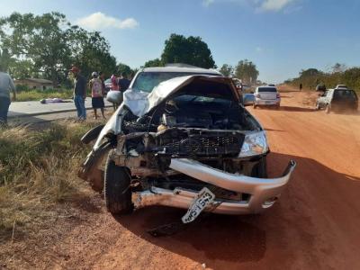 Colisão entre caminhonete e moto deixa dois mortos no MA