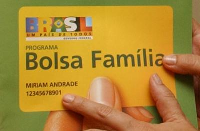 PL institui Renda Básica Permanente com ampliação do Bolsa Família  