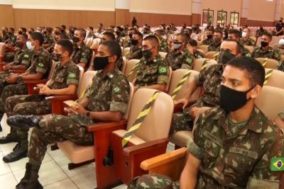 Igreja universal ministra palestra sobre valorização da vida de militares