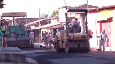 Obras de asfaltamento das ruas da Divinéia são vistoriadas