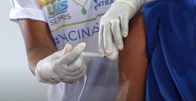 Vacinação de idosos contra a Covid é retomada em São Luís