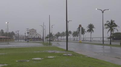 Período chuvoso aumenta riscos de contaminação por Covid-19