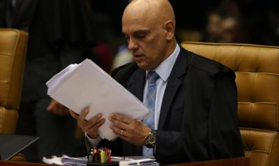 Moraes autoriza PF a marcar depoimento do presidente