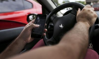 Maio Amarelo: associação alerta para riscos do celular ao volante