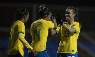 Gabi Nunes marca duas vezes e Brasil vence Hungria por 3 a 1