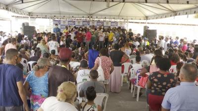 Governo do Maranhão distribui alimentos na Vila Luizão