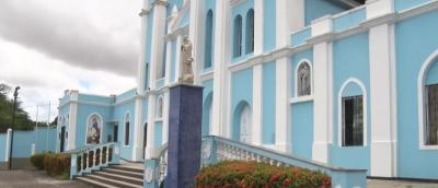 Bandidos arrombam igreja e roubam dinheiro em São Luís