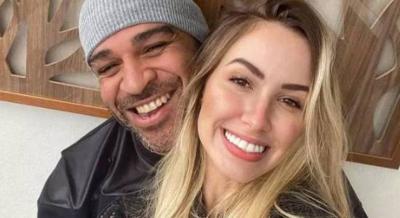 Ex-noiva de Adriano Imperador diz que jogador foi atrás dela