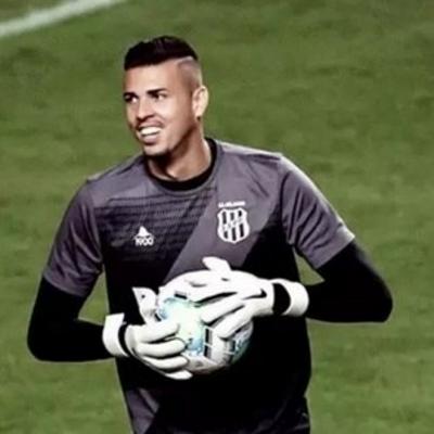 Corinthians registra goleiro Ivan Quaresma, ex-Ponte Preta