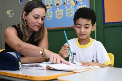 Mulheres são maioria na docência e gestão da educação básica