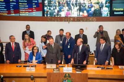 Governador Carlos Brandão e vice Felipe Camarão são empossados na ALEMA