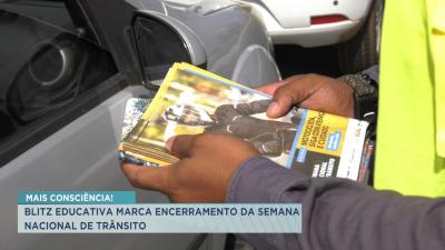 Blitz educativa marca encerramento da Semana Nacional de Trânsito