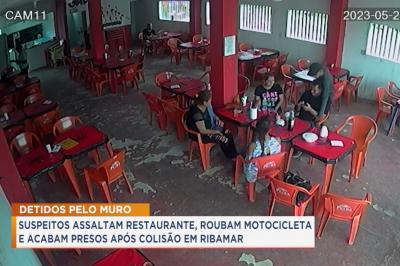 Suspeitos de assalto são presos após colidirem contra muro