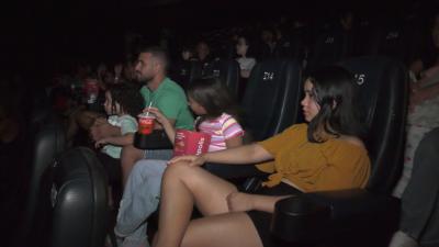 Cinema garante sessão inclusiva para crianças com Transtorno do Espectro Autista