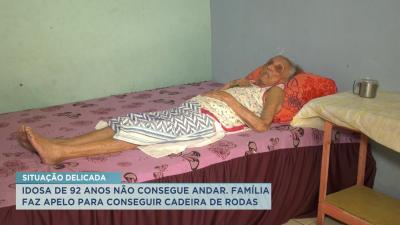 Idosa de 92 anos não consegue andar, família faz apelo por uma cadeira de rodas