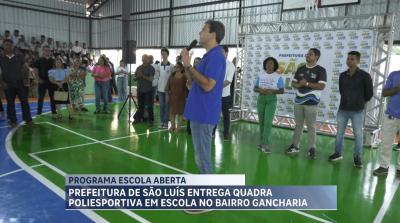 Prefeitura entrega quadra poliesportiva reformada em escola no bairro Gancharia