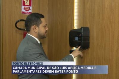 Câmara de São Luís implementa ponto eletrônico para vereadores