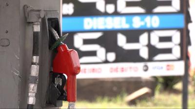 Petrobras reduz preços de gasolina para distribuidoras em 4,9%