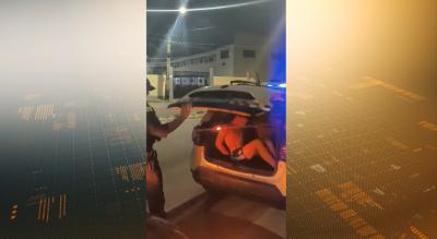 Suspeitos são detidos por assalto em parada de ônibus próxima a shopping na Cohab