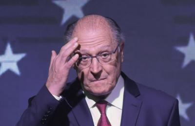 Governo se reúne com agronegócio e indústria para tratar de tarifas de Donald Trump