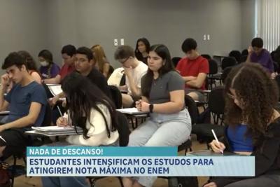 Estudantes aproveitam as férias para intensificar os estudos para o Enem
