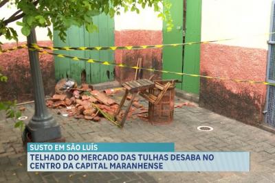 Telhado do Mercado das Tulhas desaba no centro de São Luís