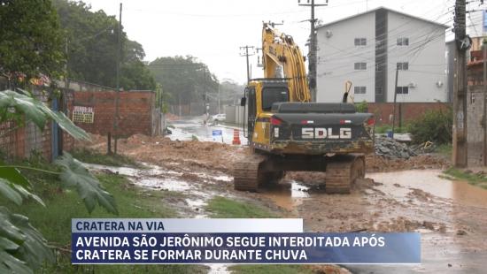 Após fortes chuvas, cratera se abre no bairro Cruzeiro de Santa Bárbara, em SL